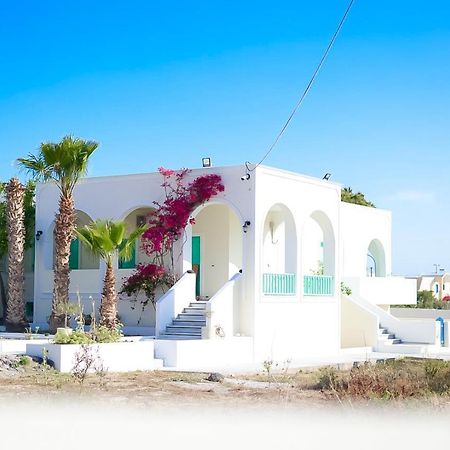 Kamari Beach Houses With Balcony And Garden Buitenkant foto