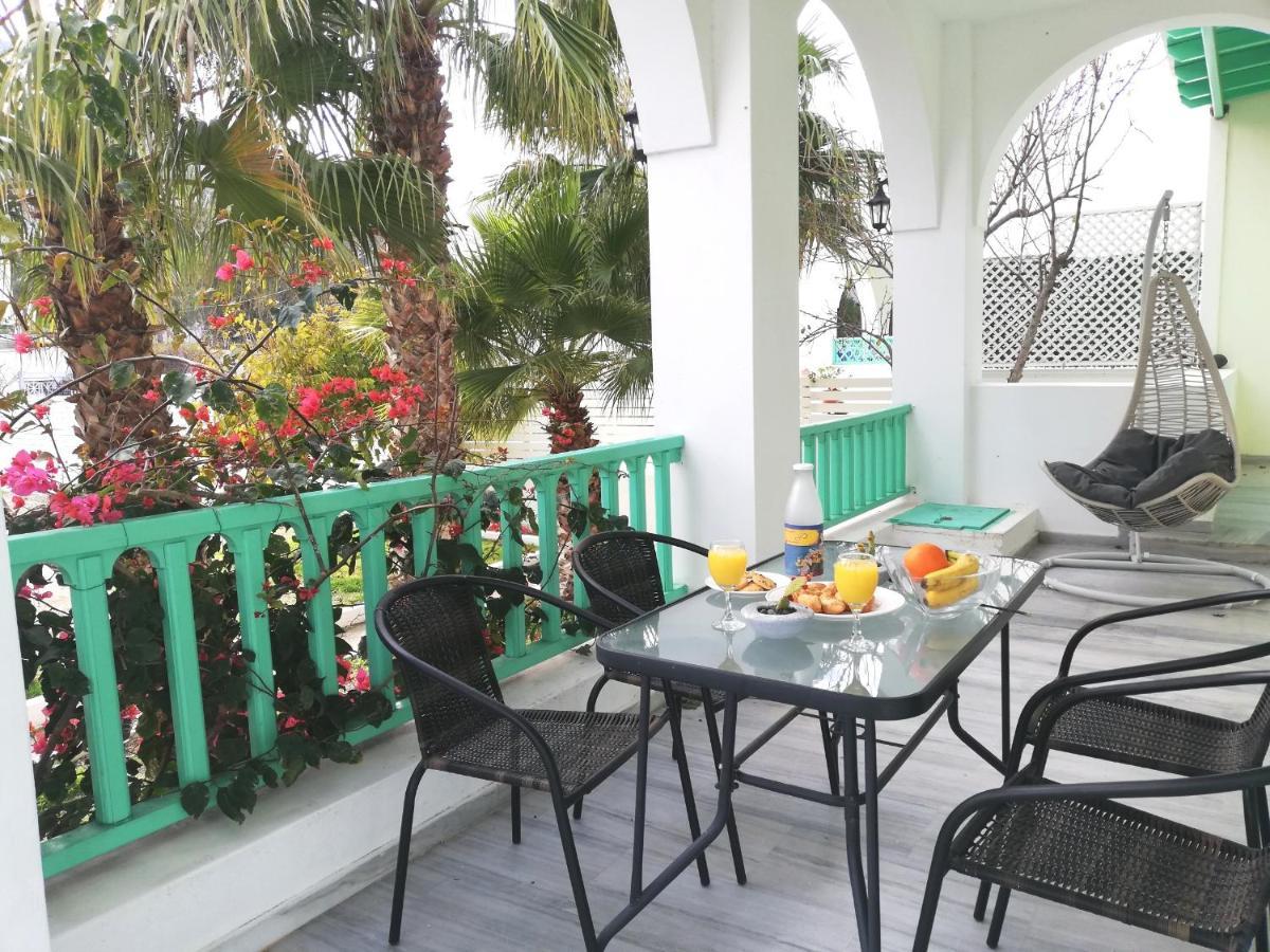 Kamari Beach Houses With Balcony And Garden Buitenkant foto