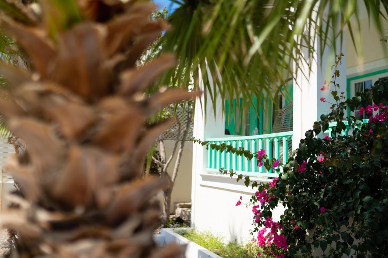 Kamari Beach Houses With Balcony And Garden Buitenkant foto