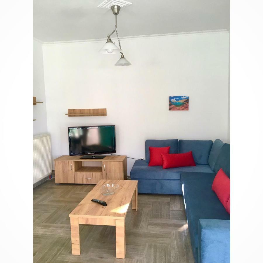 Kamari Beach Houses With Balcony And Garden Buitenkant foto